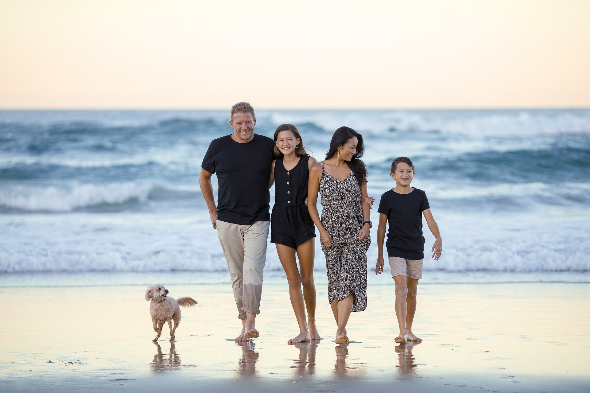 familie-am-strand