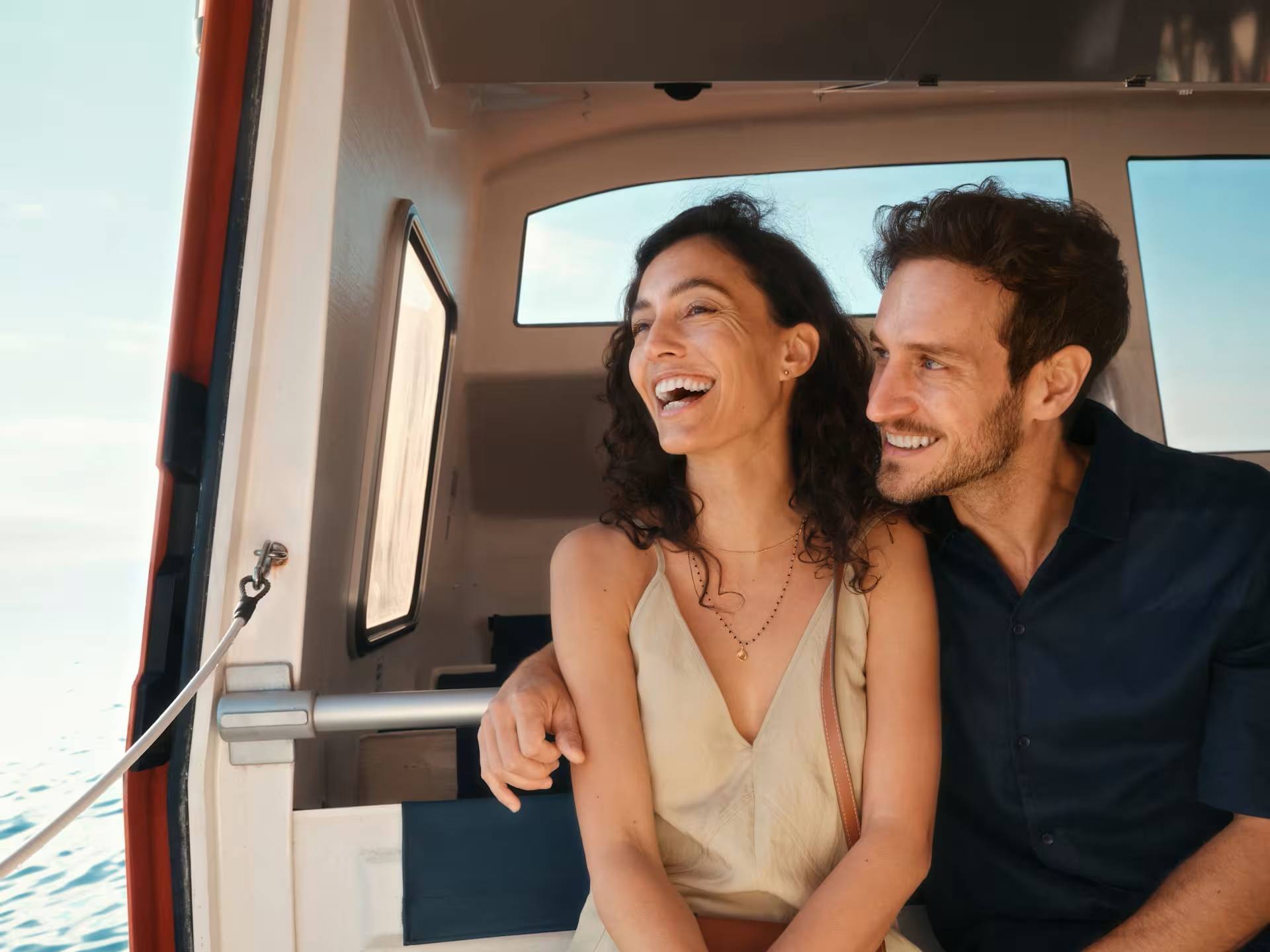 original Paar im Tenderboot